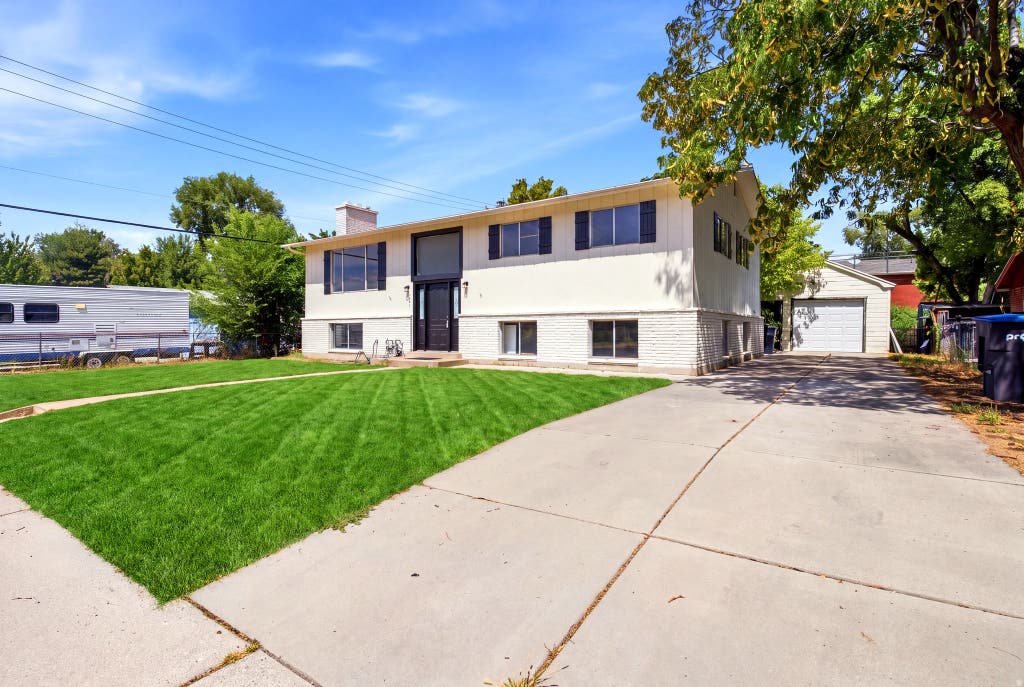 Photo of 608 W 1850 N, Provo, UT 84604 (MLS # 2180547)