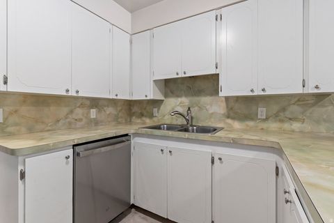 Tiny photo for 2948 S 900 E, Salt Lake City, UT 84106 (MLS # 2156001)