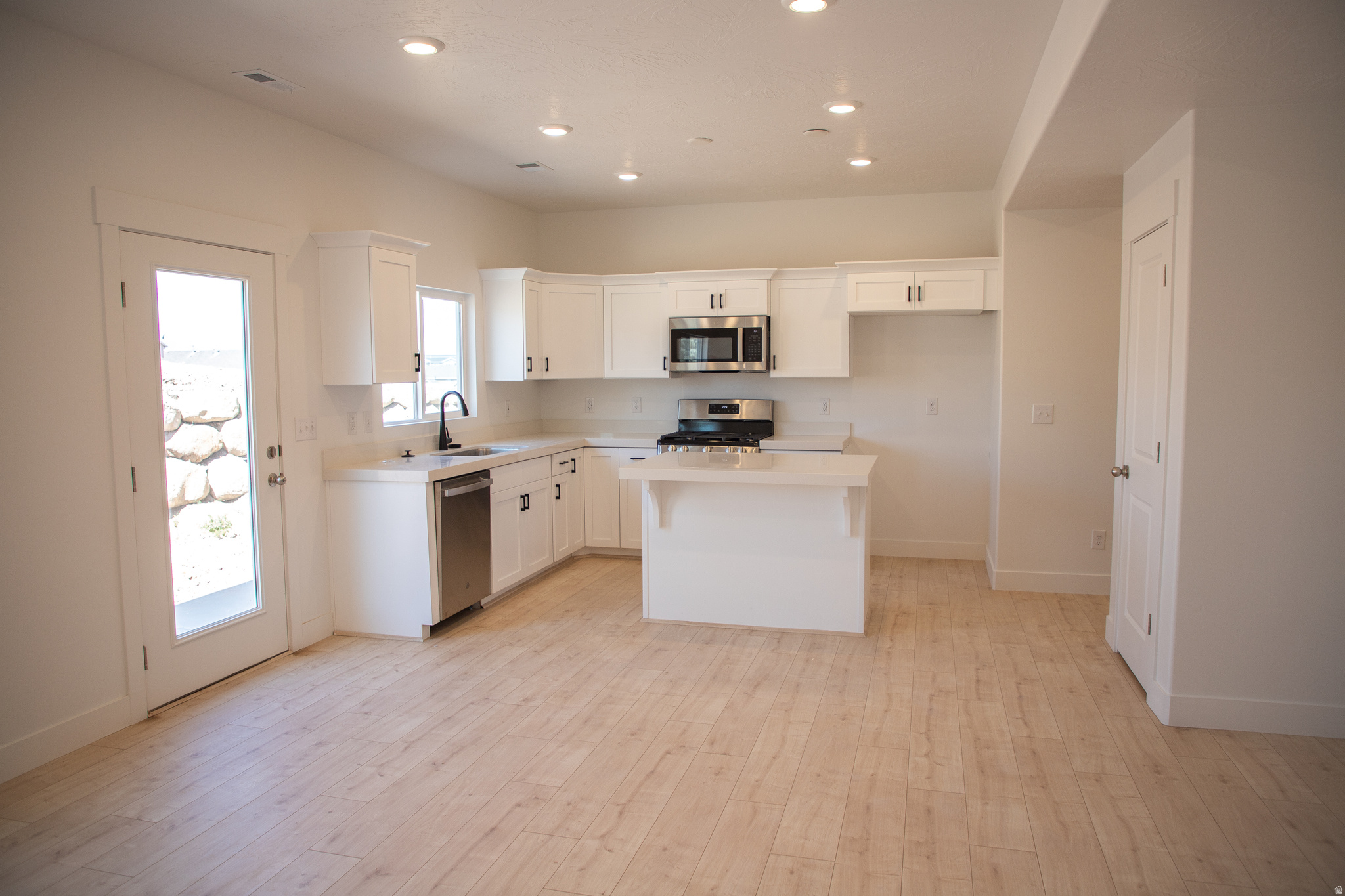 MEADOW CREEK RIDGE - Residential