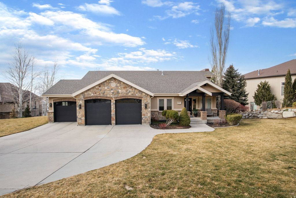 Photo of 10346 S GRAYROCK CT, Sandy, UT 84092 (MLS # 2140149)