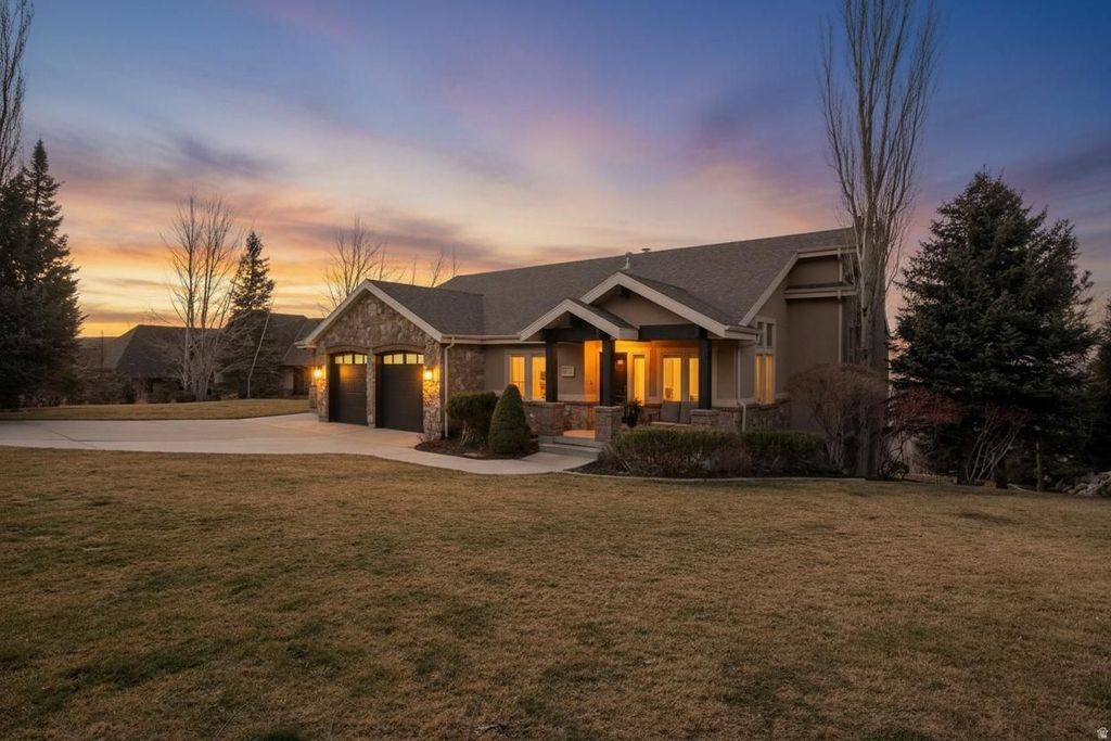 Photo of 10346 S GRAYROCK CT, Sandy, UT 84092 (MLS # 2140149)