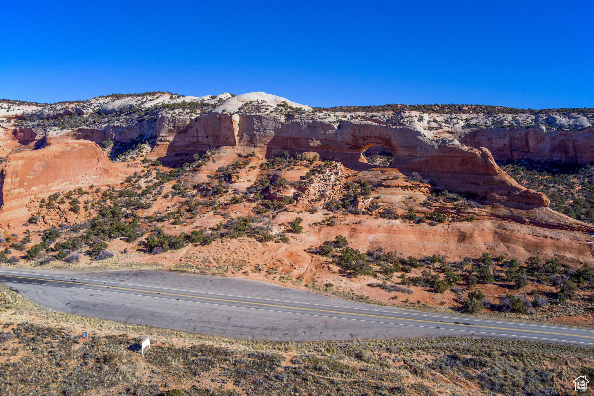 WILSON ARCH RESORT - Commercial Sale