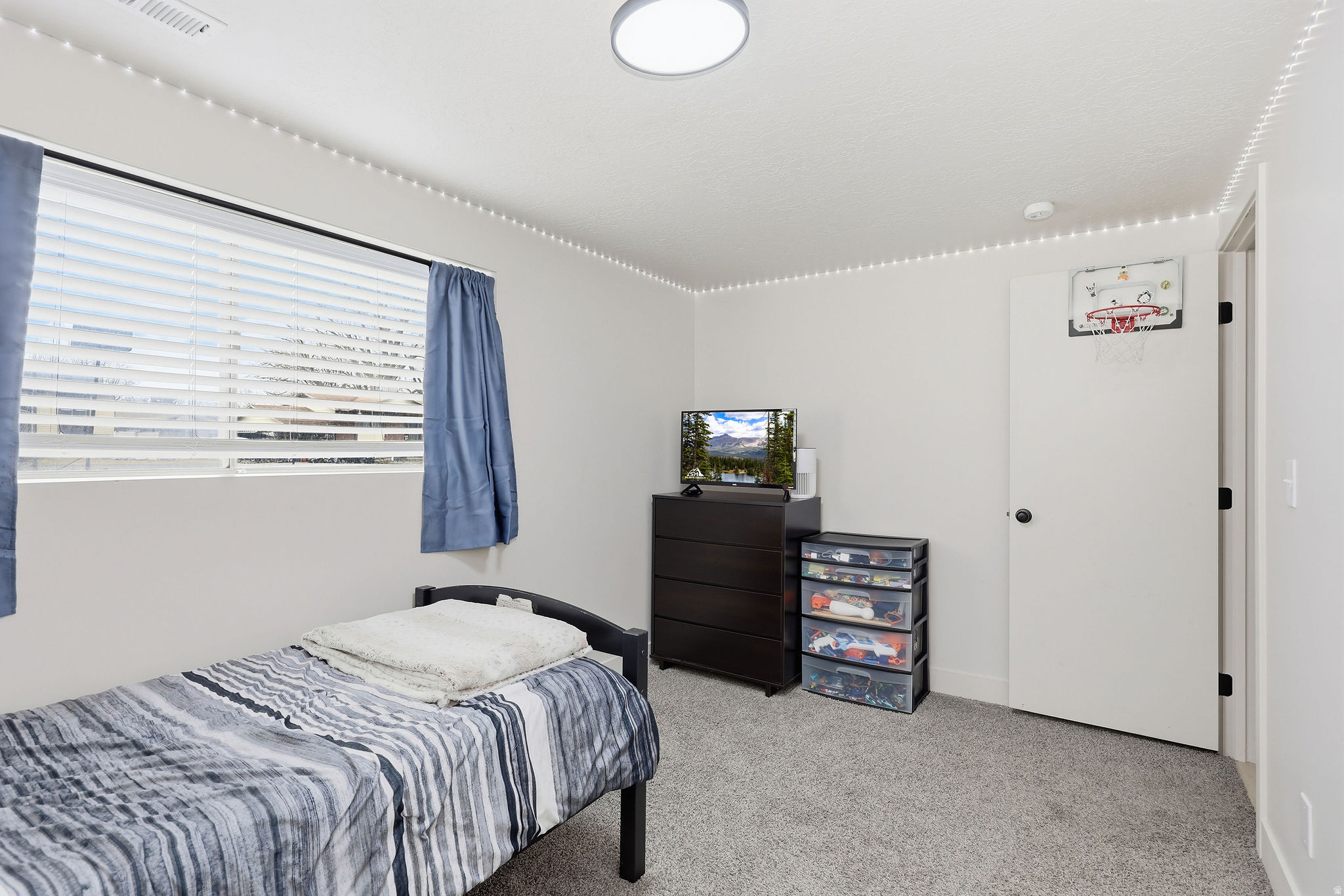 EVE'S GARDEN - Residential