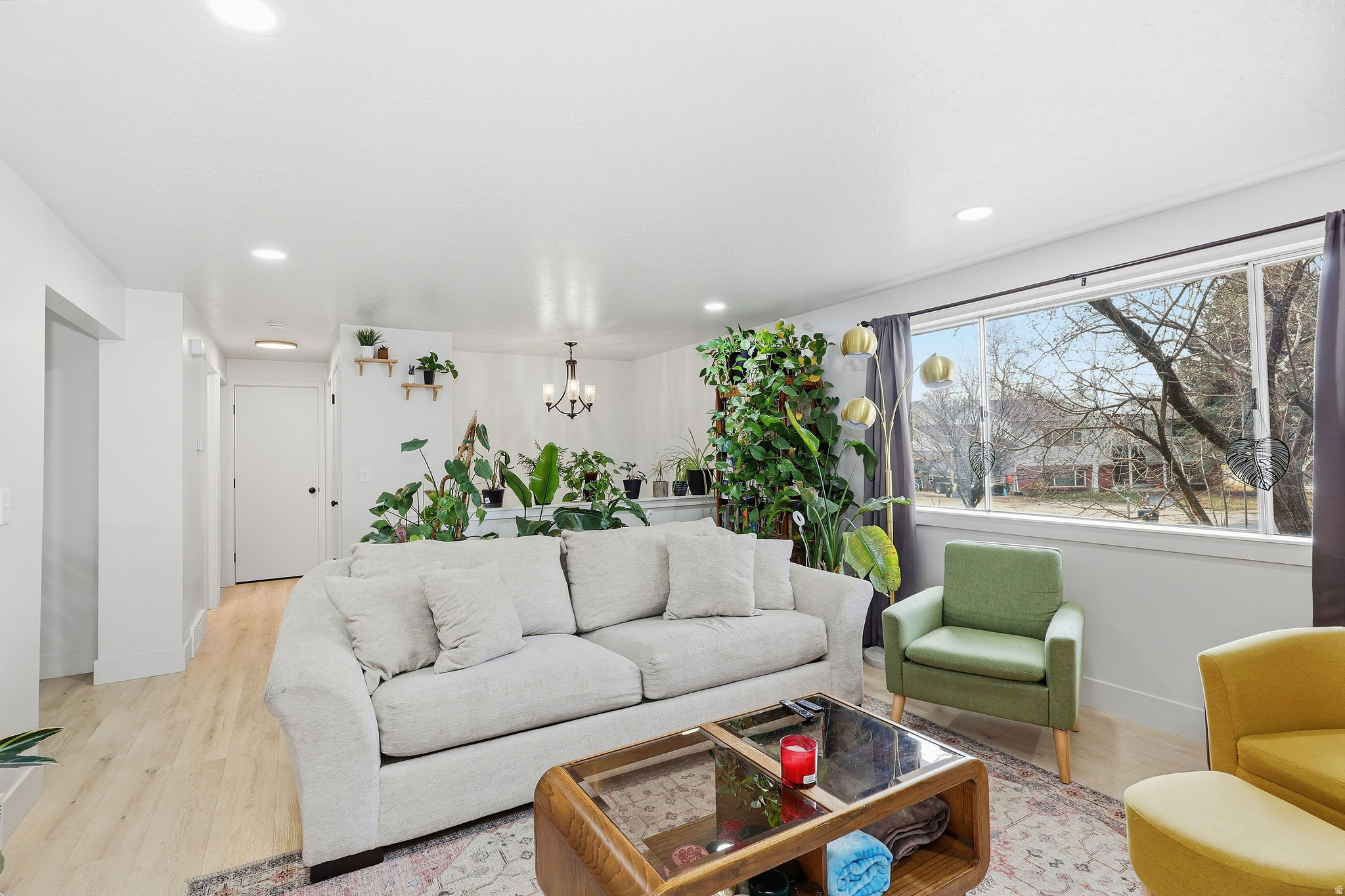 EVE'S GARDEN - Residential