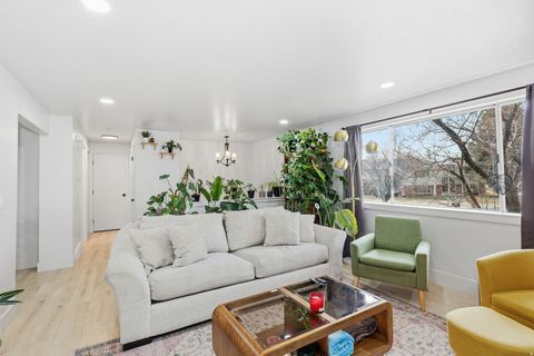 Tiny photo for 846 W 2600 N, Clinton, UT 84015 (MLS # 2137408)