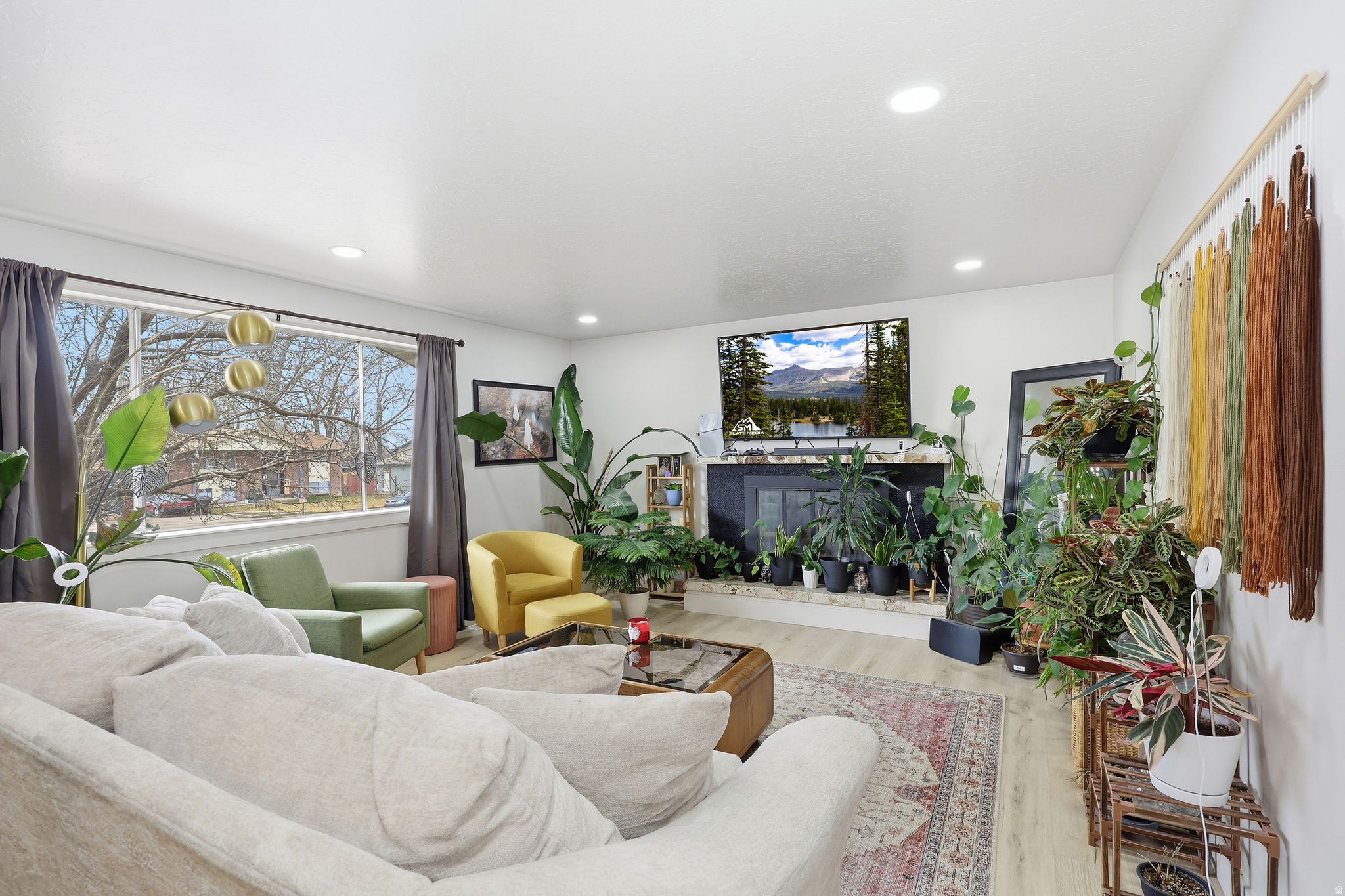 EVE'S GARDEN - Residential