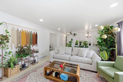 Photo of 846 W 2600 N, Clinton, UT 84015 (MLS # 2137408)