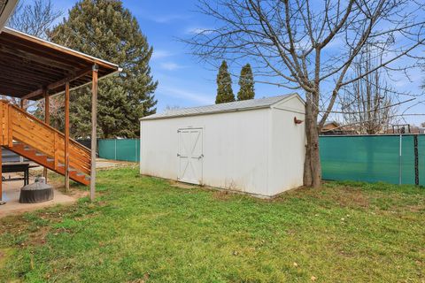Tiny photo for 846 W 2600 N, Clinton, UT 84015 (MLS # 2137408)