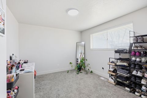 Tiny photo for 846 W 2600 N, Clinton, UT 84015 (MLS # 2137408)