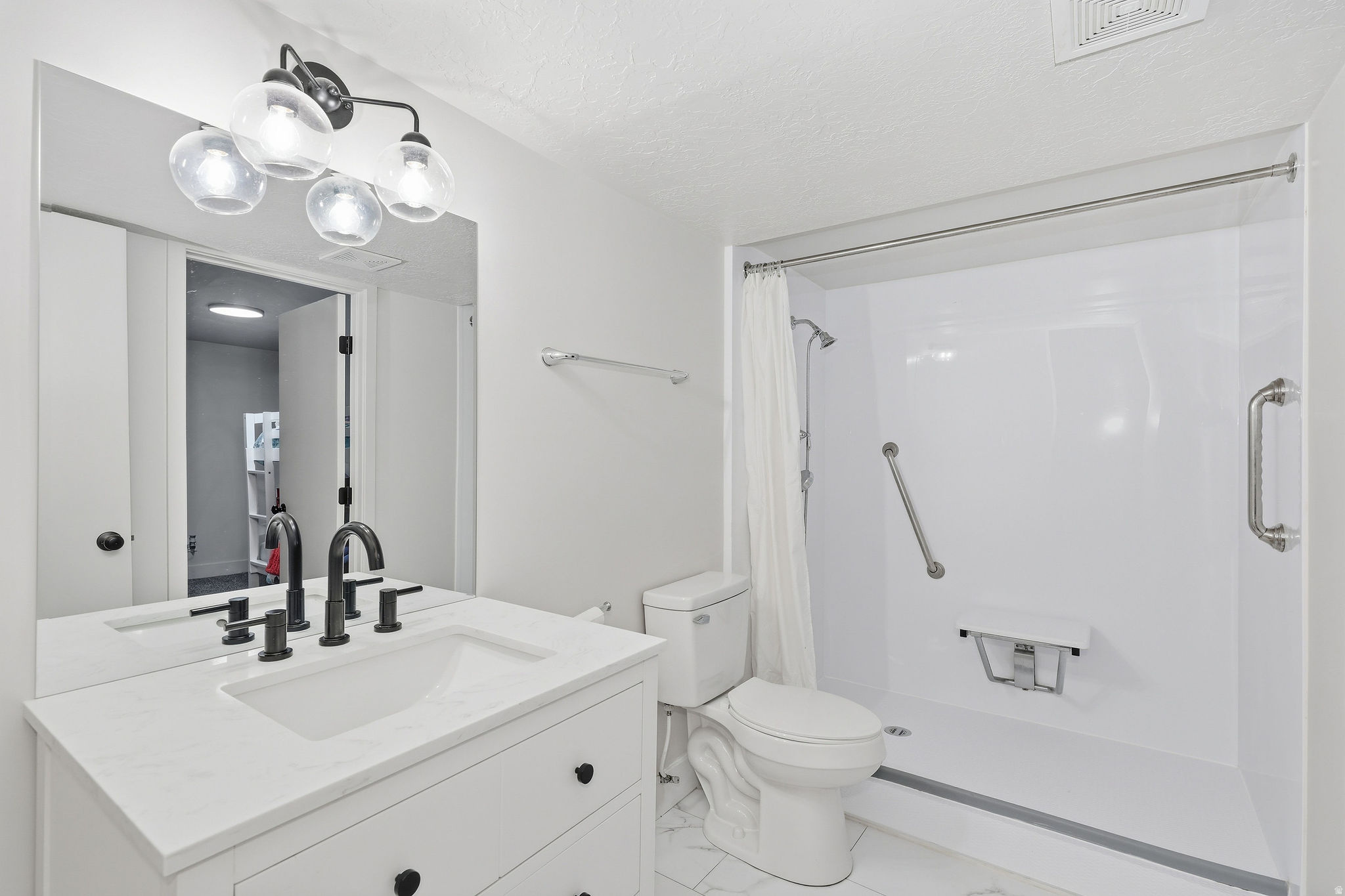 EVE'S GARDEN - Residential