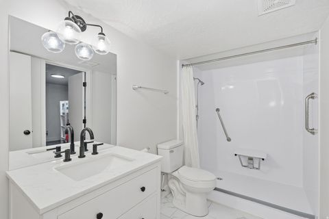 Tiny photo for 846 W 2600 N, Clinton, UT 84015 (MLS # 2137408)