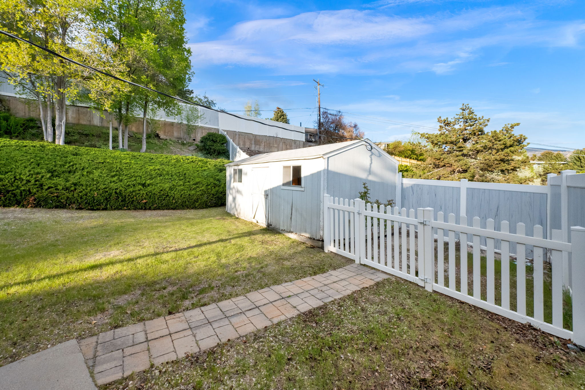 NORTH HILLS - Residential