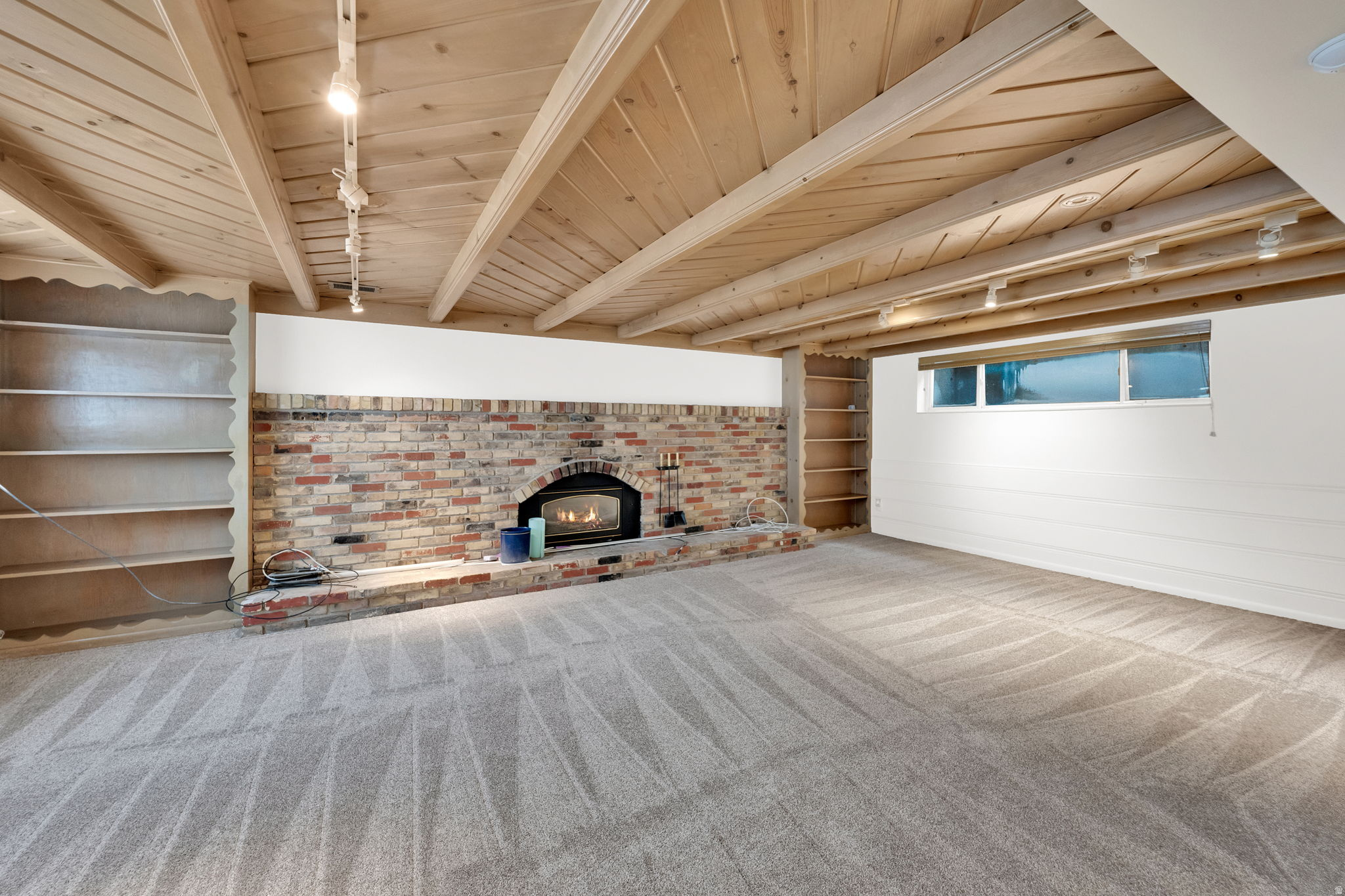 NORTH HILLS - Residential