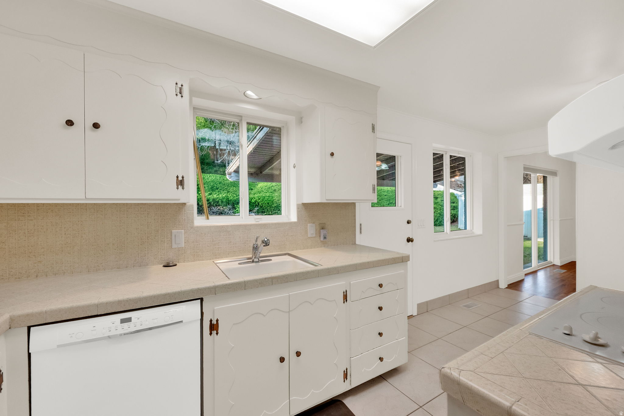 NORTH HILLS - Residential