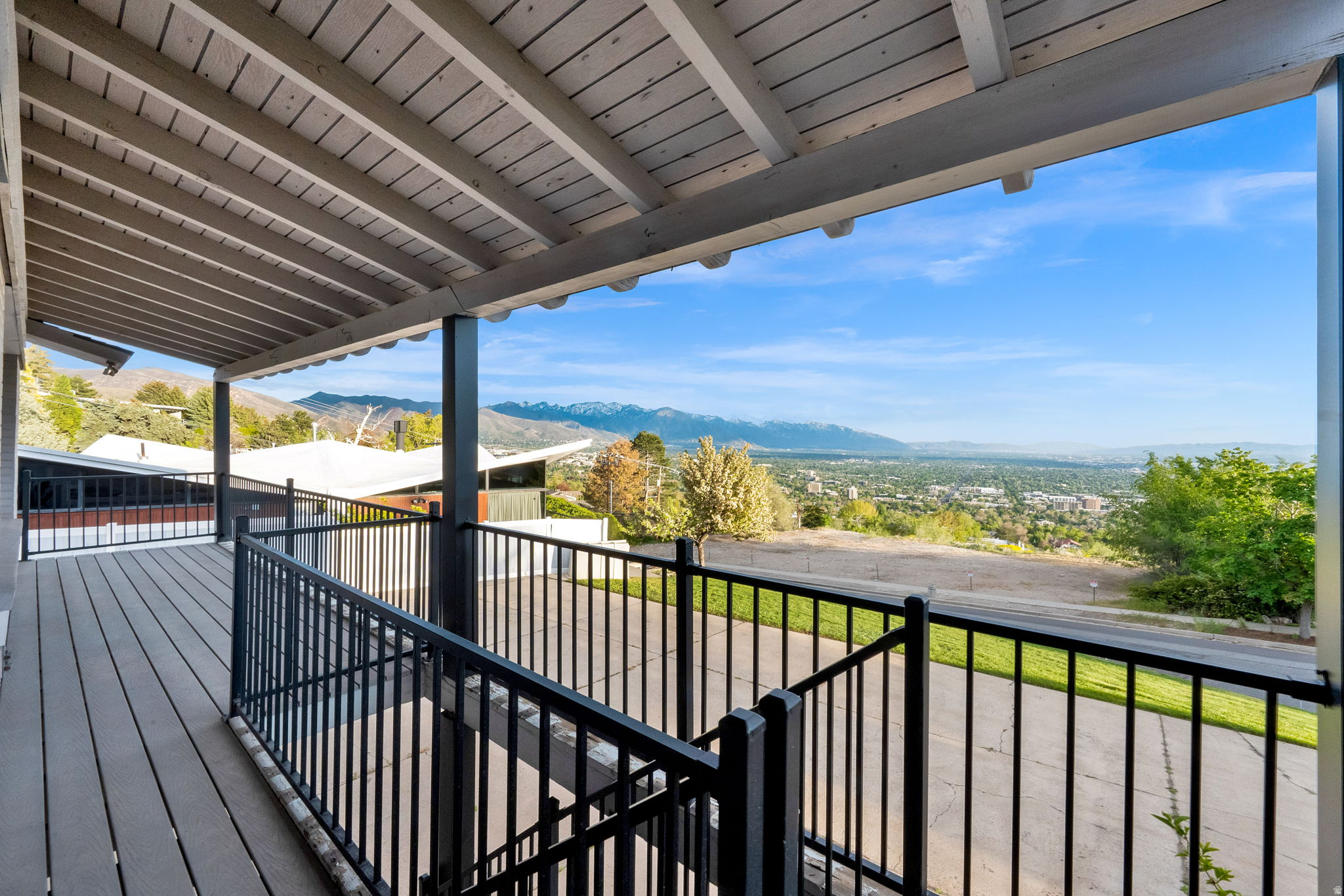 NORTH HILLS - Residential