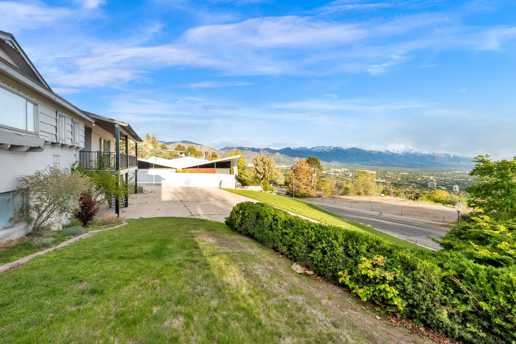 NORTH HILLS - Residential