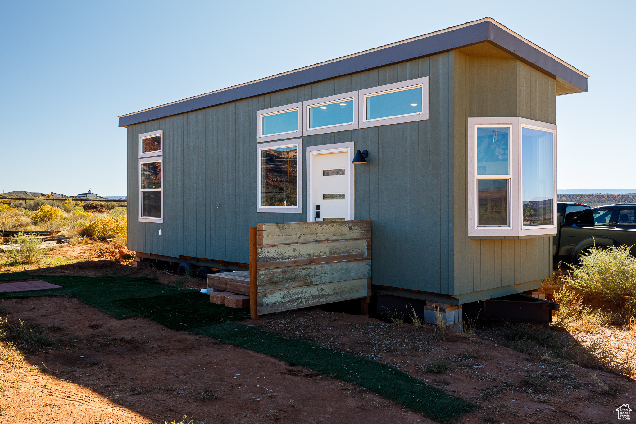 CRIMSON ESTATES - Land