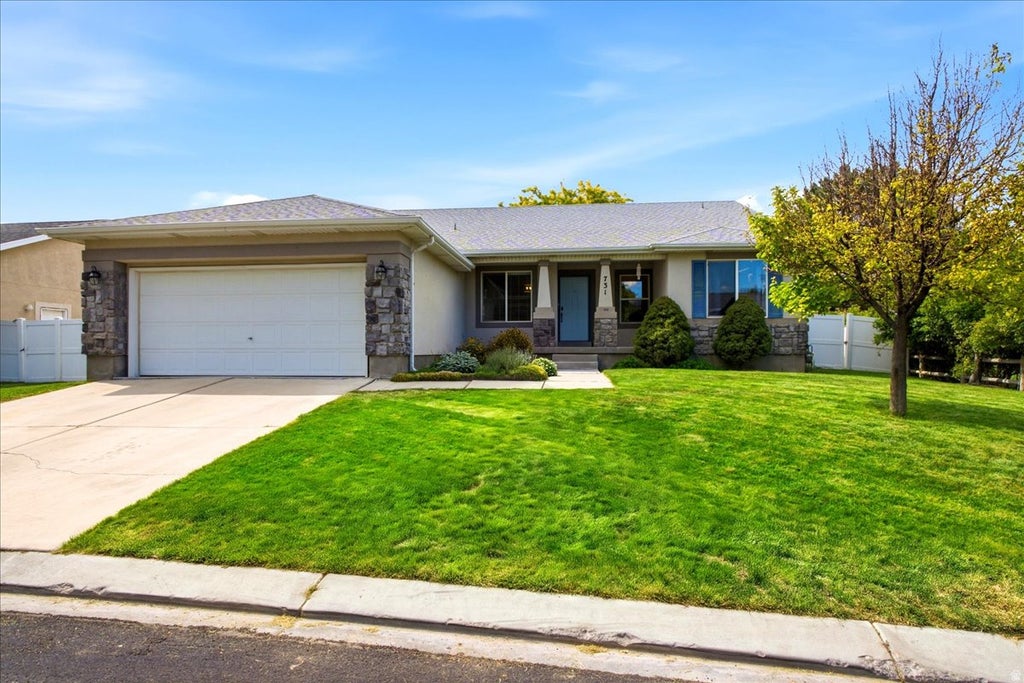 Photo of 731 S SARATOGA DR E, Saratoga Springs, UT 84045 (MLS # 2181754)