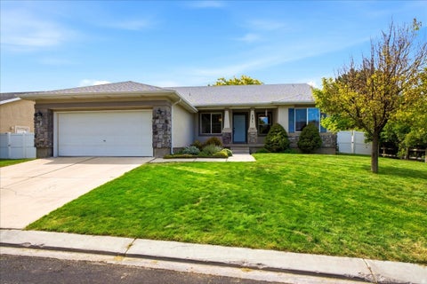 Photo of 731 S SARATOGA DR E, Saratoga Springs, UT 84045 (MLS # 2181754)