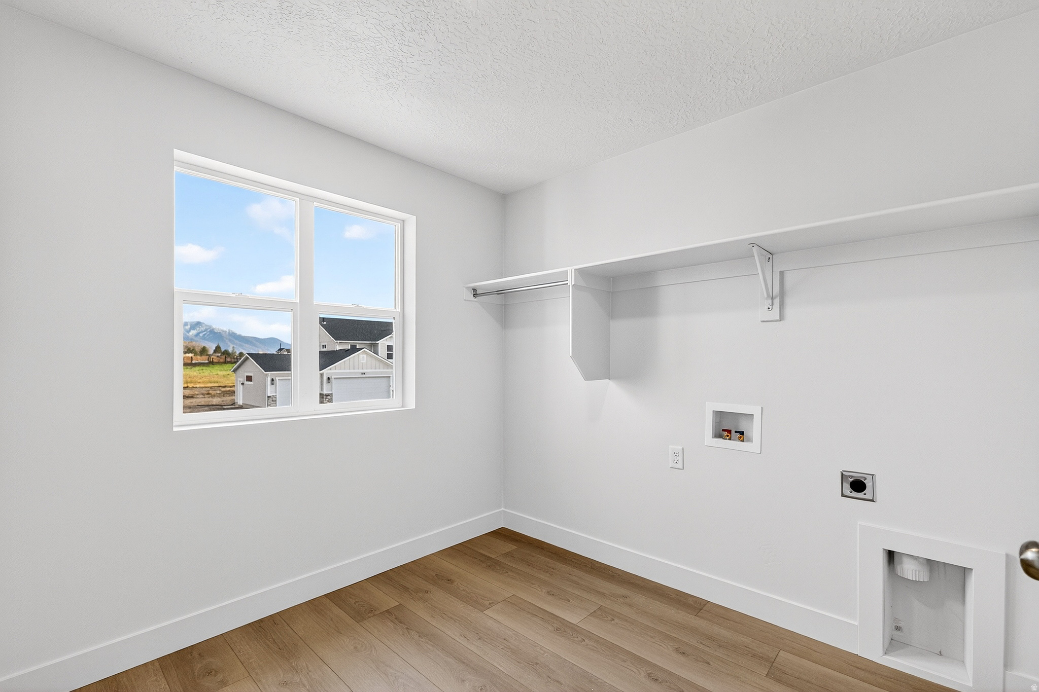 WEST RIDGE ESTATES - Residential