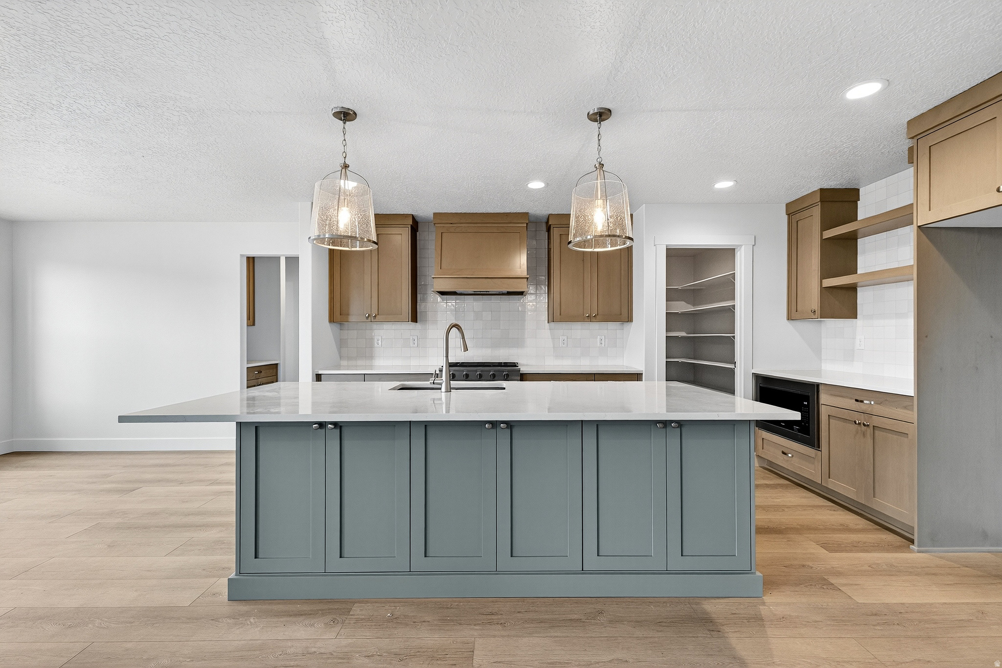 WEST RIDGE ESTATES - Residential