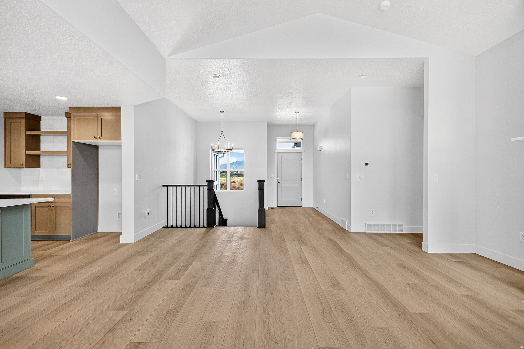 WEST RIDGE ESTATES - Residential