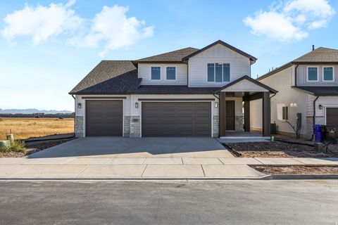 Photo of 1701 W ROSS RD, Syracuse, UT 84075 (MLS # 2119859)