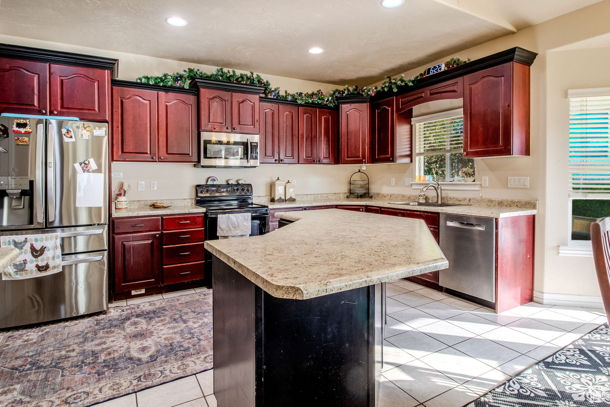 SARATOGA SPRINGS - Residential