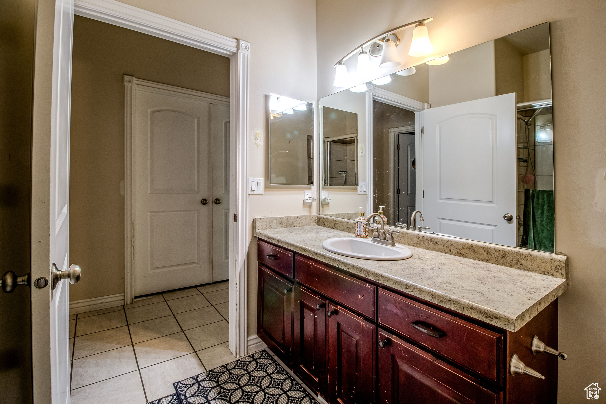 SARATOGA SPRINGS - Residential