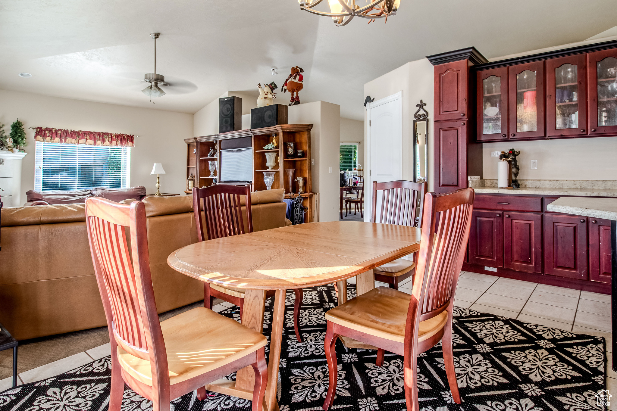 SARATOGA SPRINGS - Residential