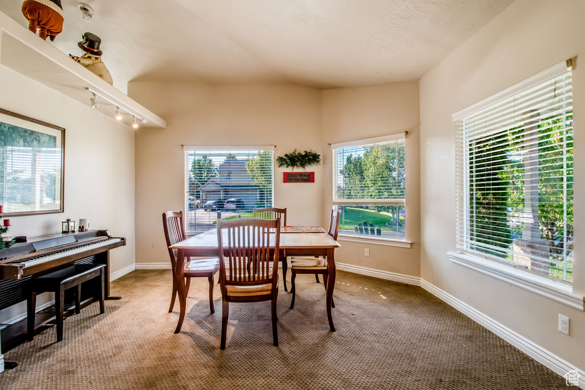 SARATOGA SPRINGS - Residential