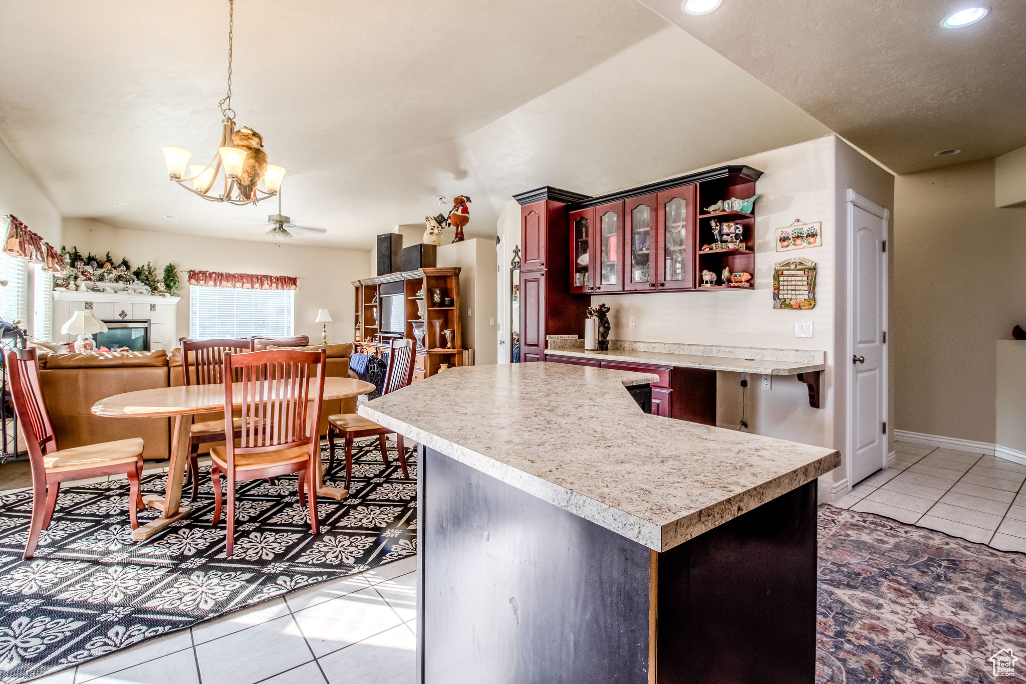 SARATOGA SPRINGS - Residential