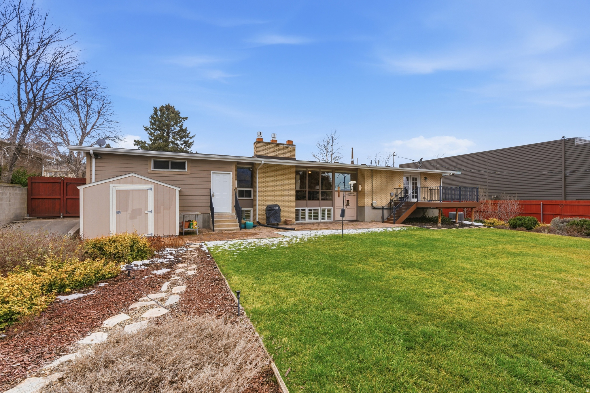 WILLOW CREEK - Residential