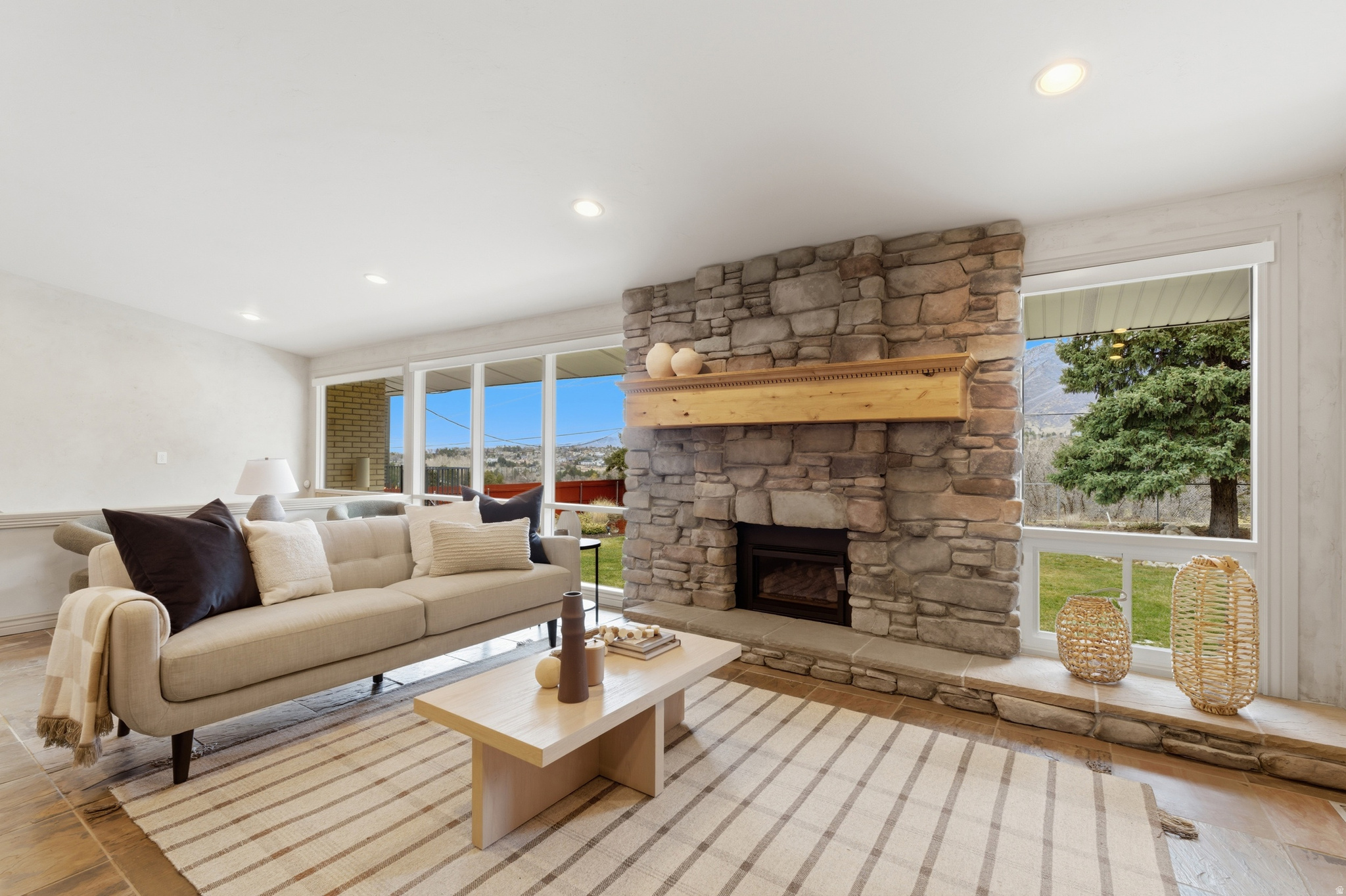 WILLOW CREEK - Residential