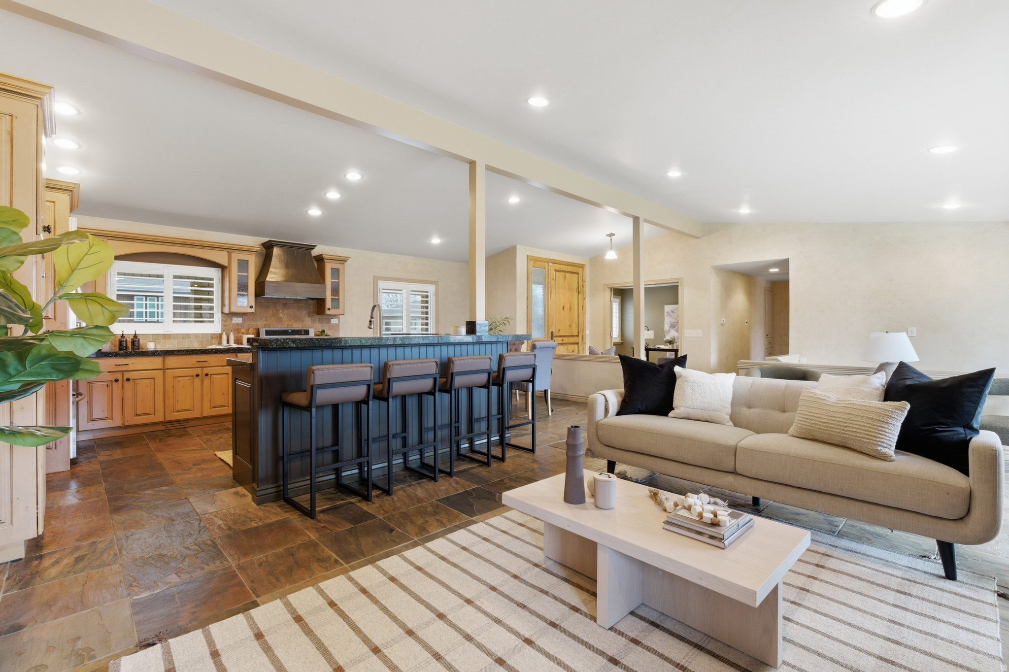 WILLOW CREEK - Residential