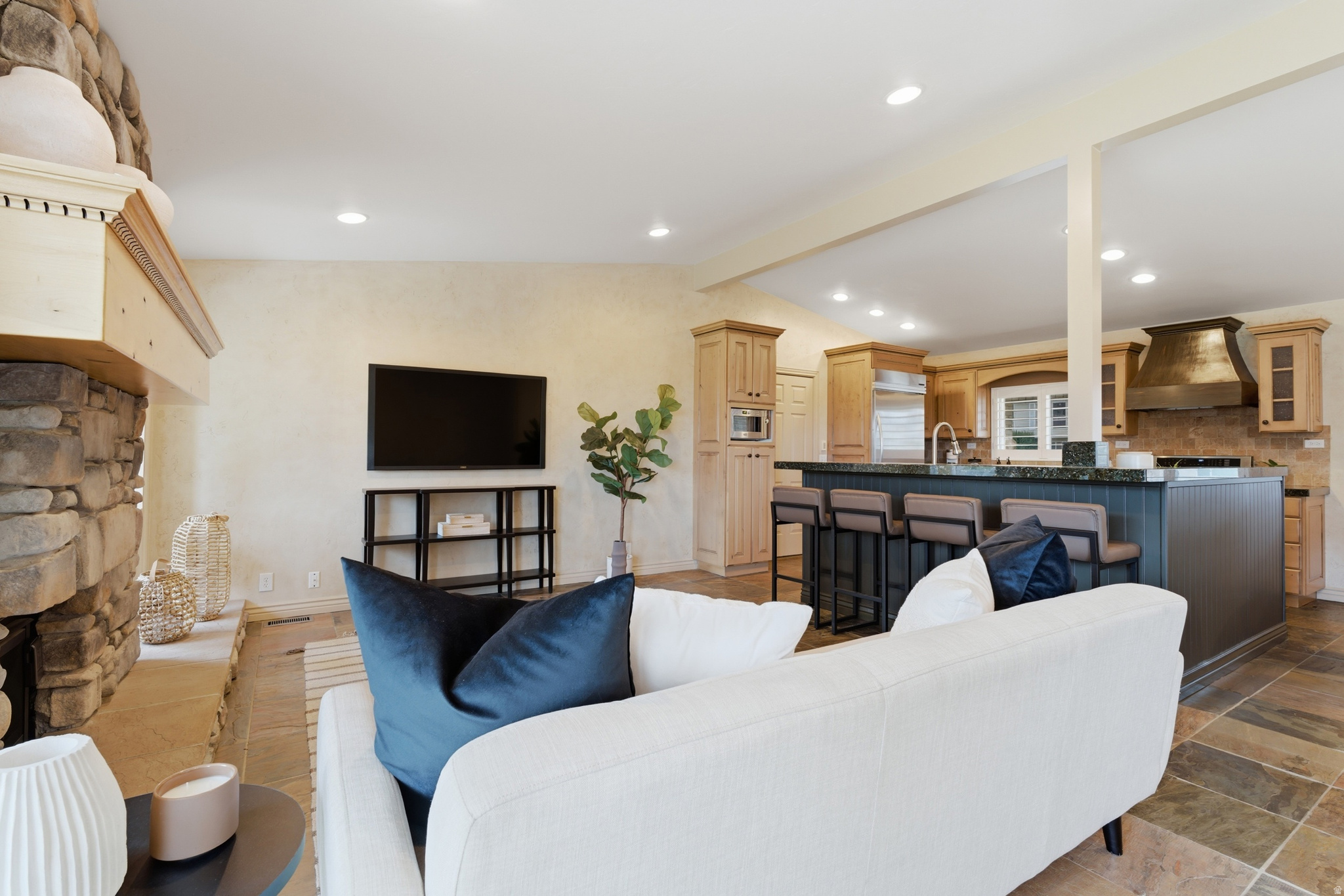 WILLOW CREEK - Residential