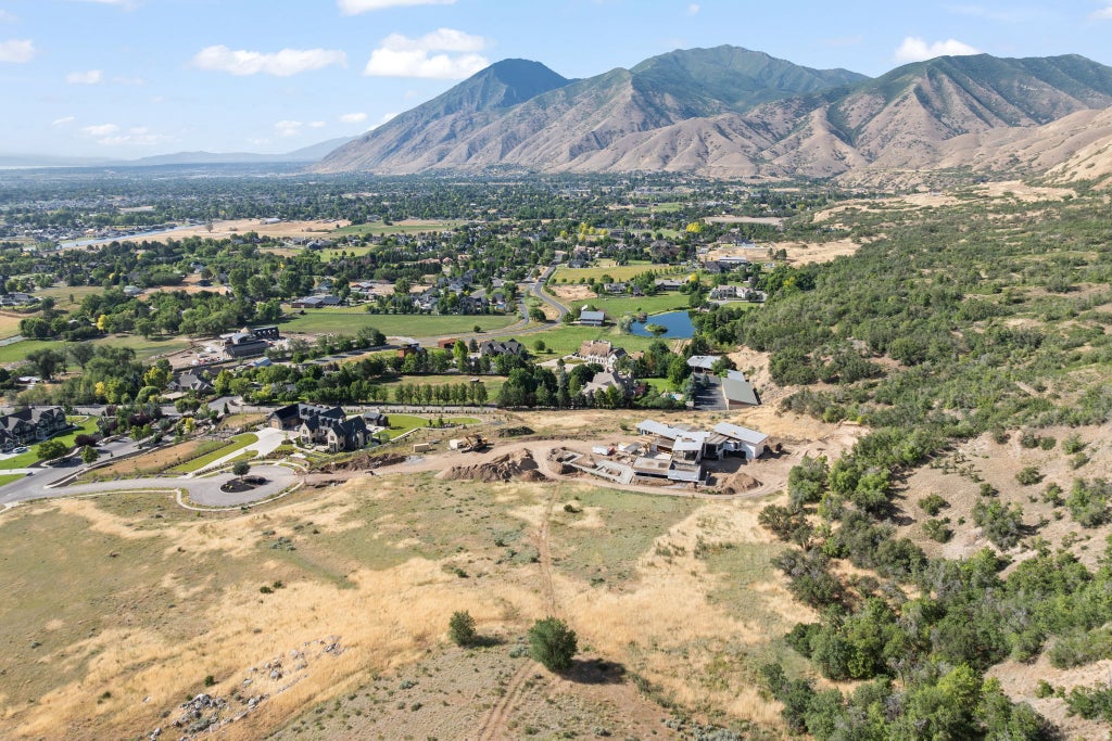 Photo of 1326 E LITTLE CT, Mapleton, UT 84664 (MLS # 2178739)