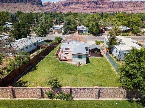 Tiny photo for 476 N CLIFFVIEW DR, Moab, UT 84532 (MLS # 2155048)