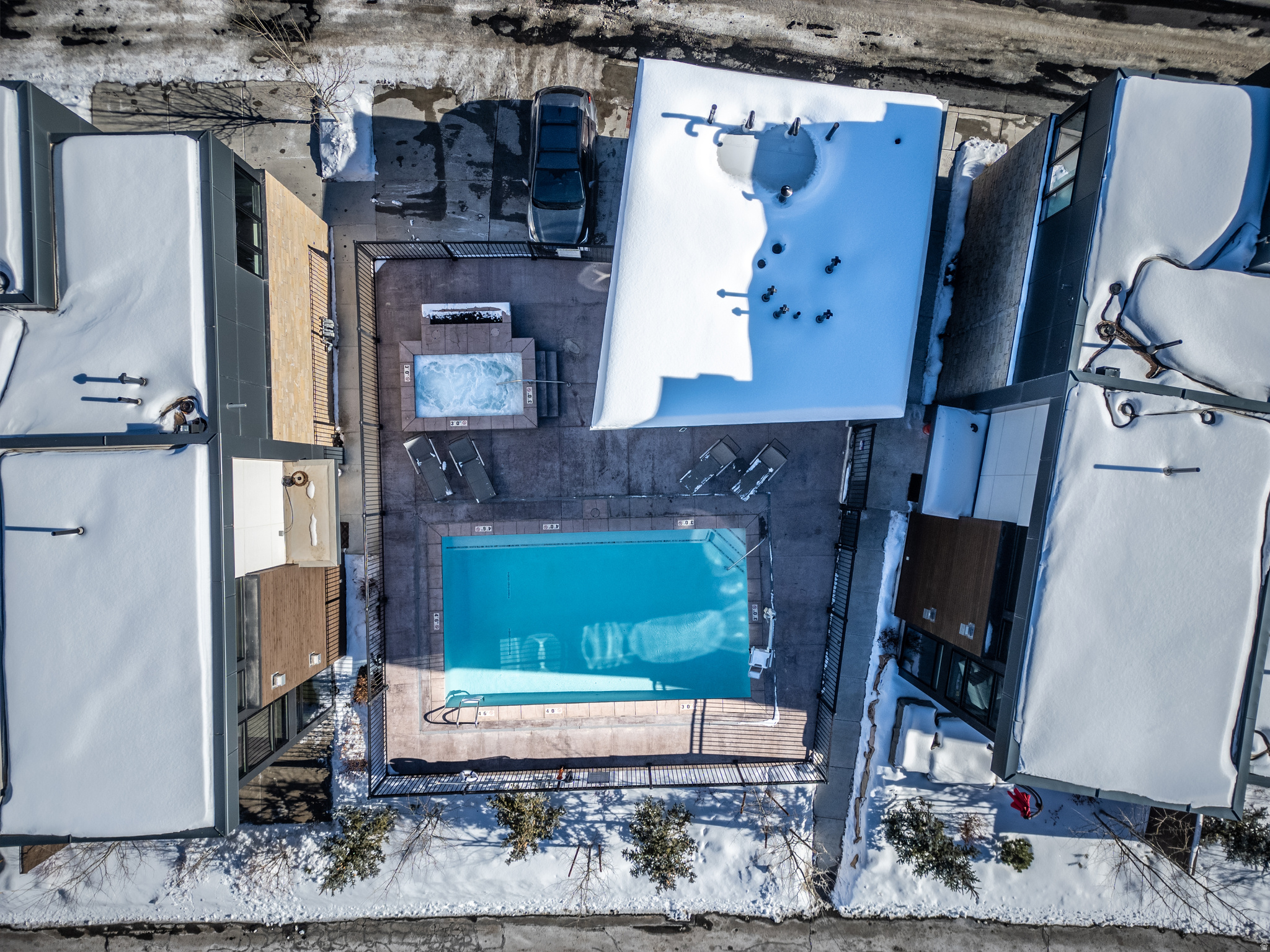 VIRDIAN CONDOMINIUMS - Residential