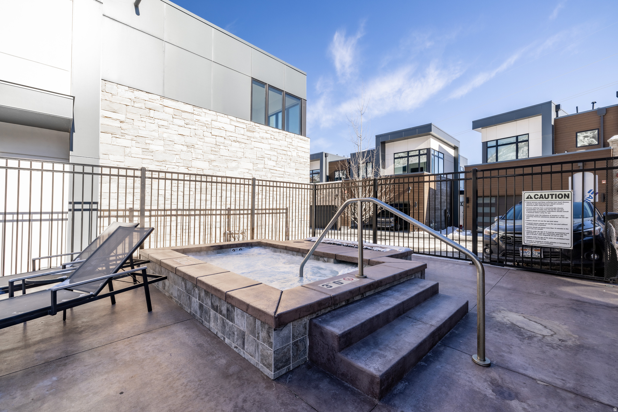 VIRDIAN CONDOMINIUMS - Residential