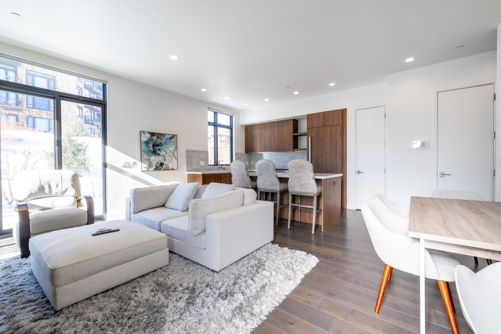 VIRDIAN CONDOMINIUMS - Residential