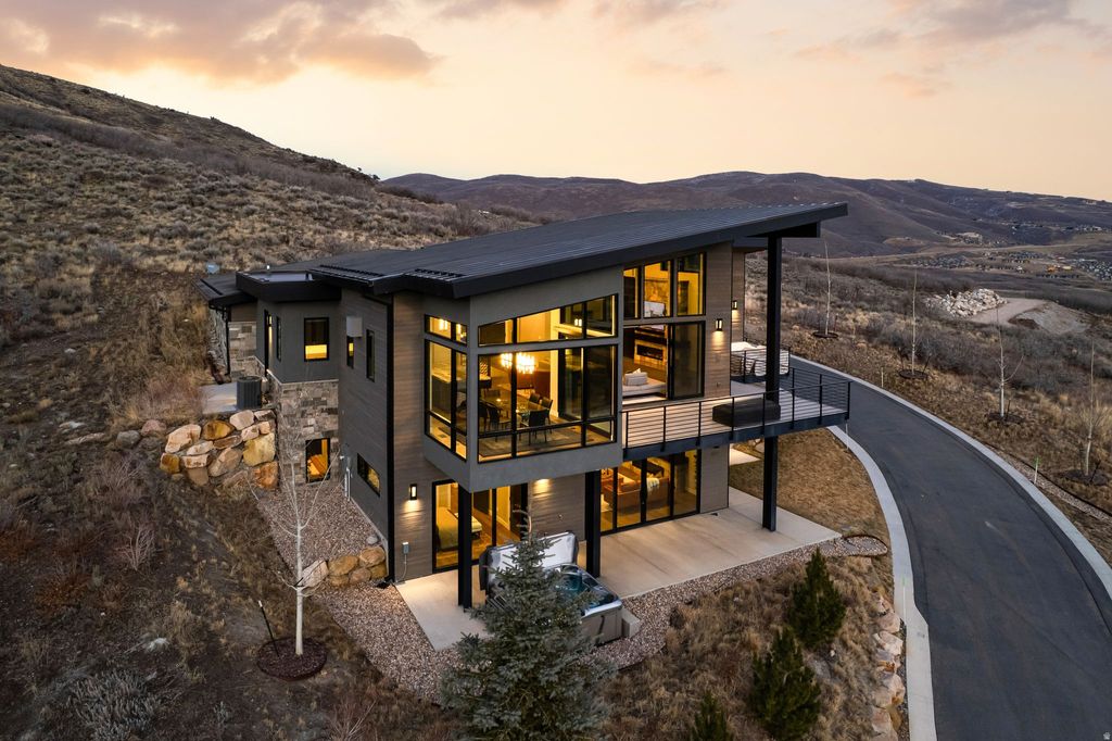 Photo of 1322 W SKYRIDGE DR #98, Heber City, UT 84032 (MLS # 2136626)