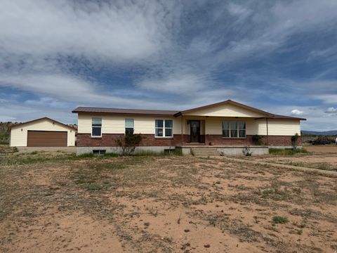 Photo of 480 S 500 W, Escalante, UT 84726 (MLS # 2132449)