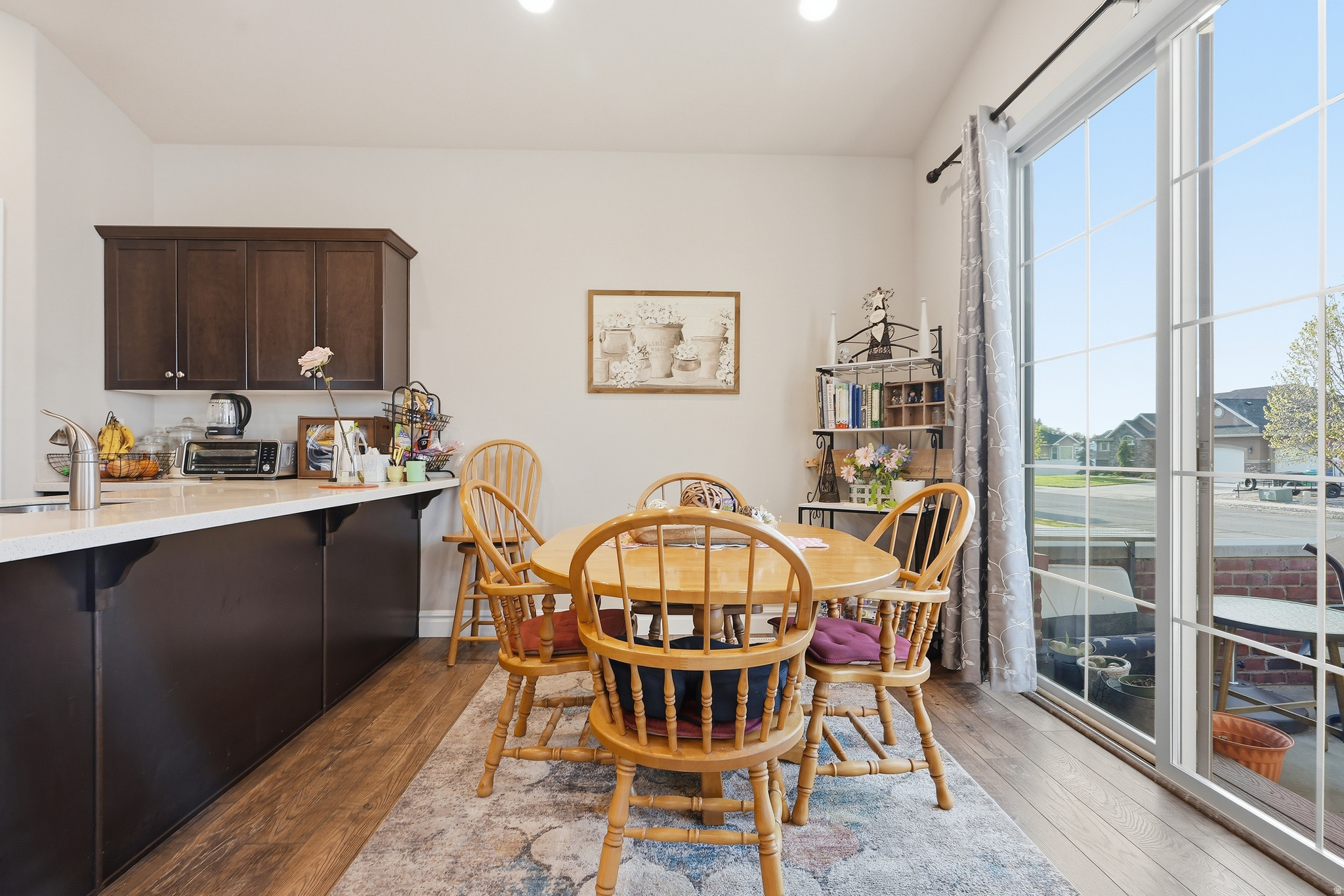 YALECREST TOWNS 148 - Residential