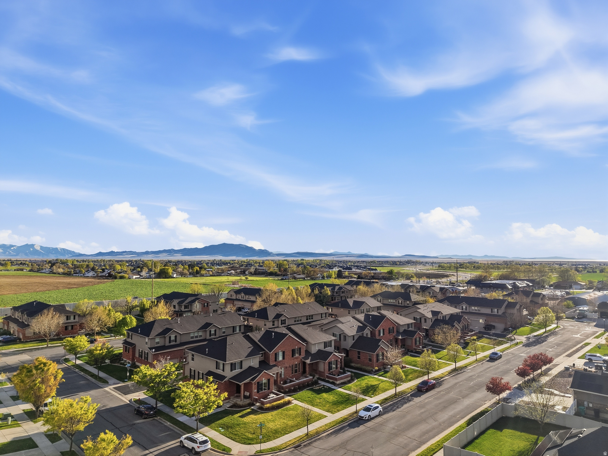 YALECREST TOWNS 148 - Residential