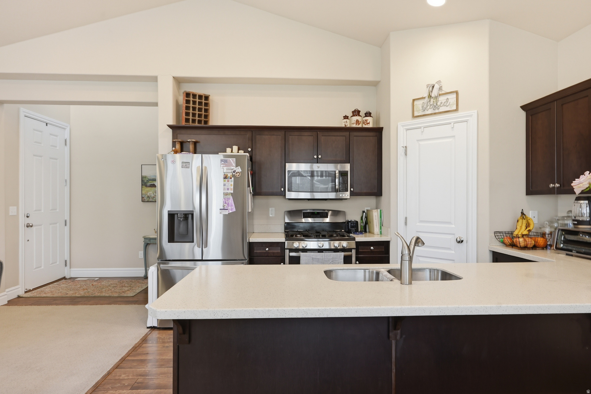 YALECREST TOWNS 148 - Residential