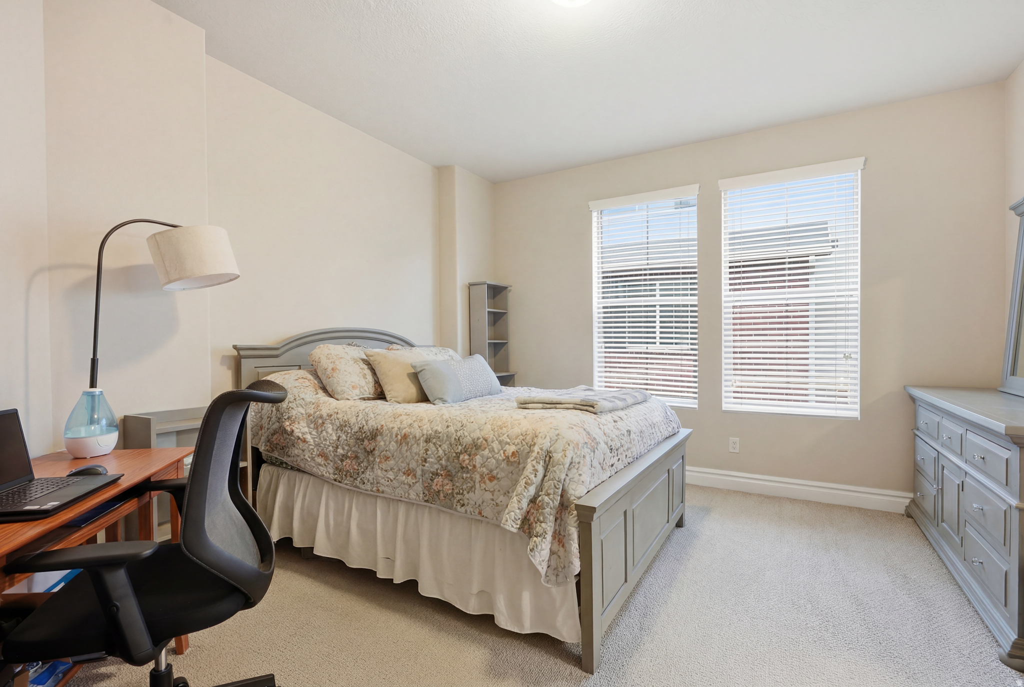 YALECREST TOWNS 148 - Residential