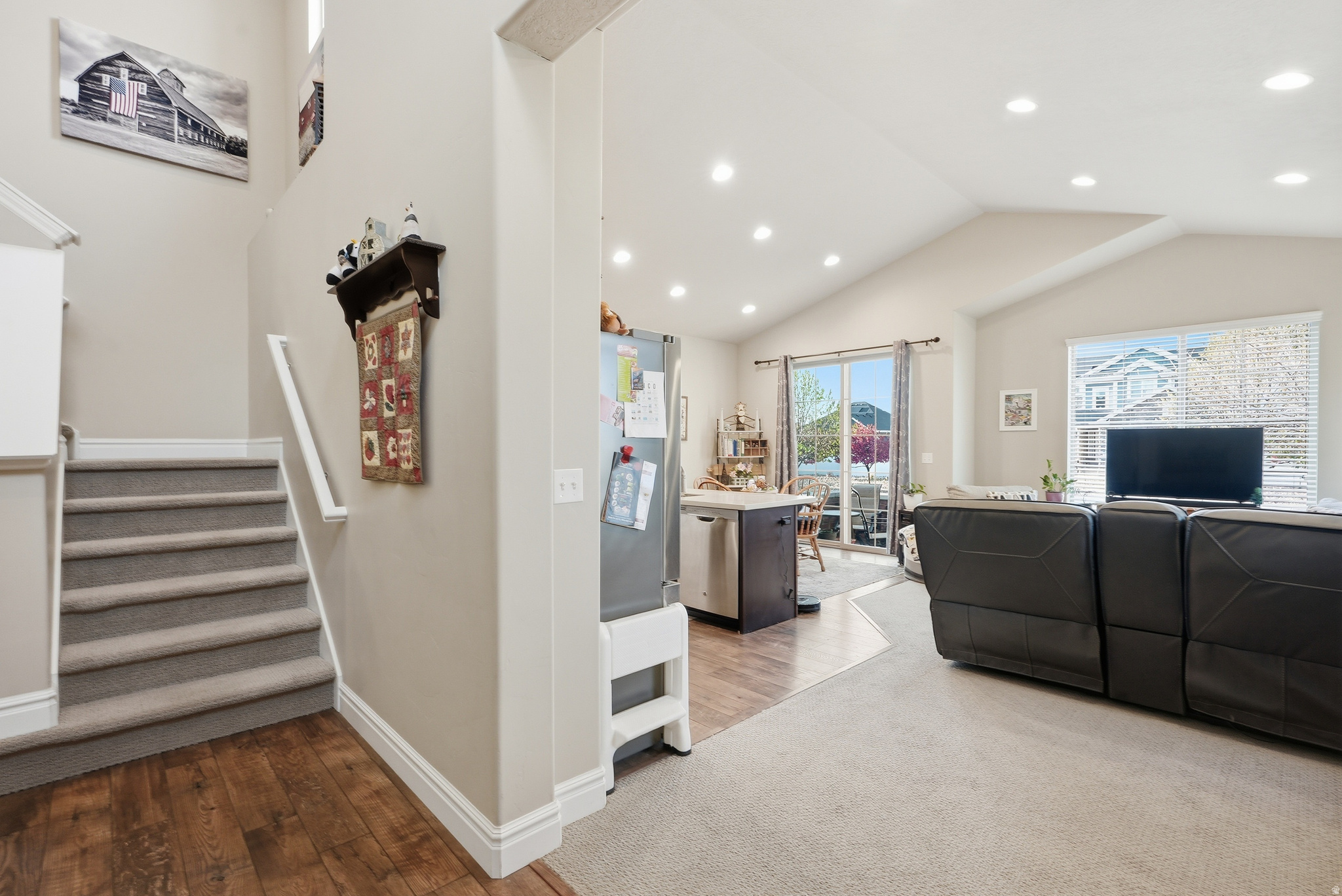 YALECREST TOWNS 148 - Residential