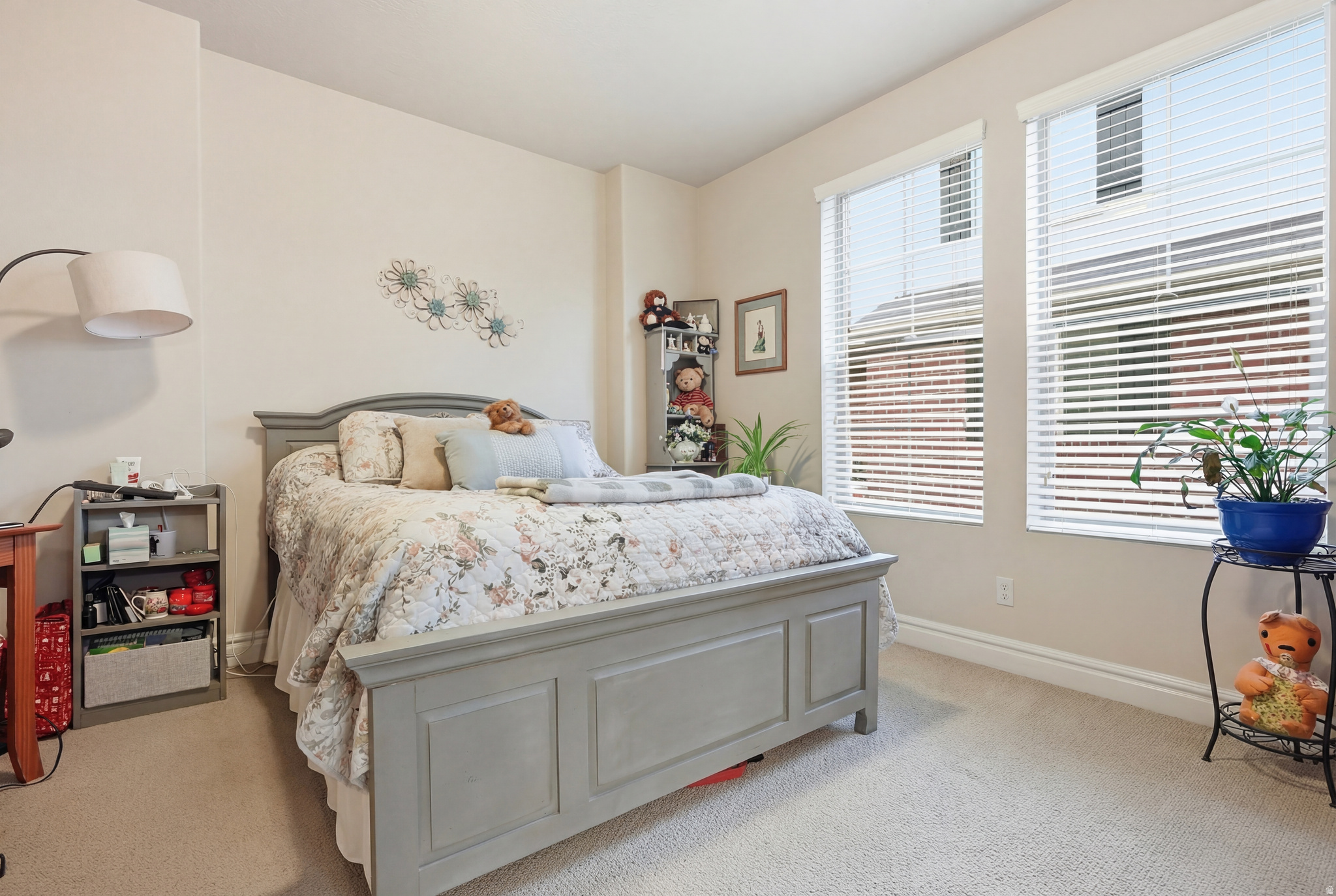 YALECREST TOWNS 148 - Residential