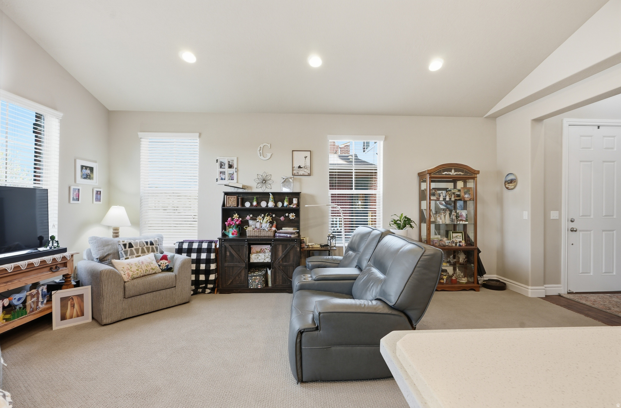 YALECREST TOWNS 148 - Residential